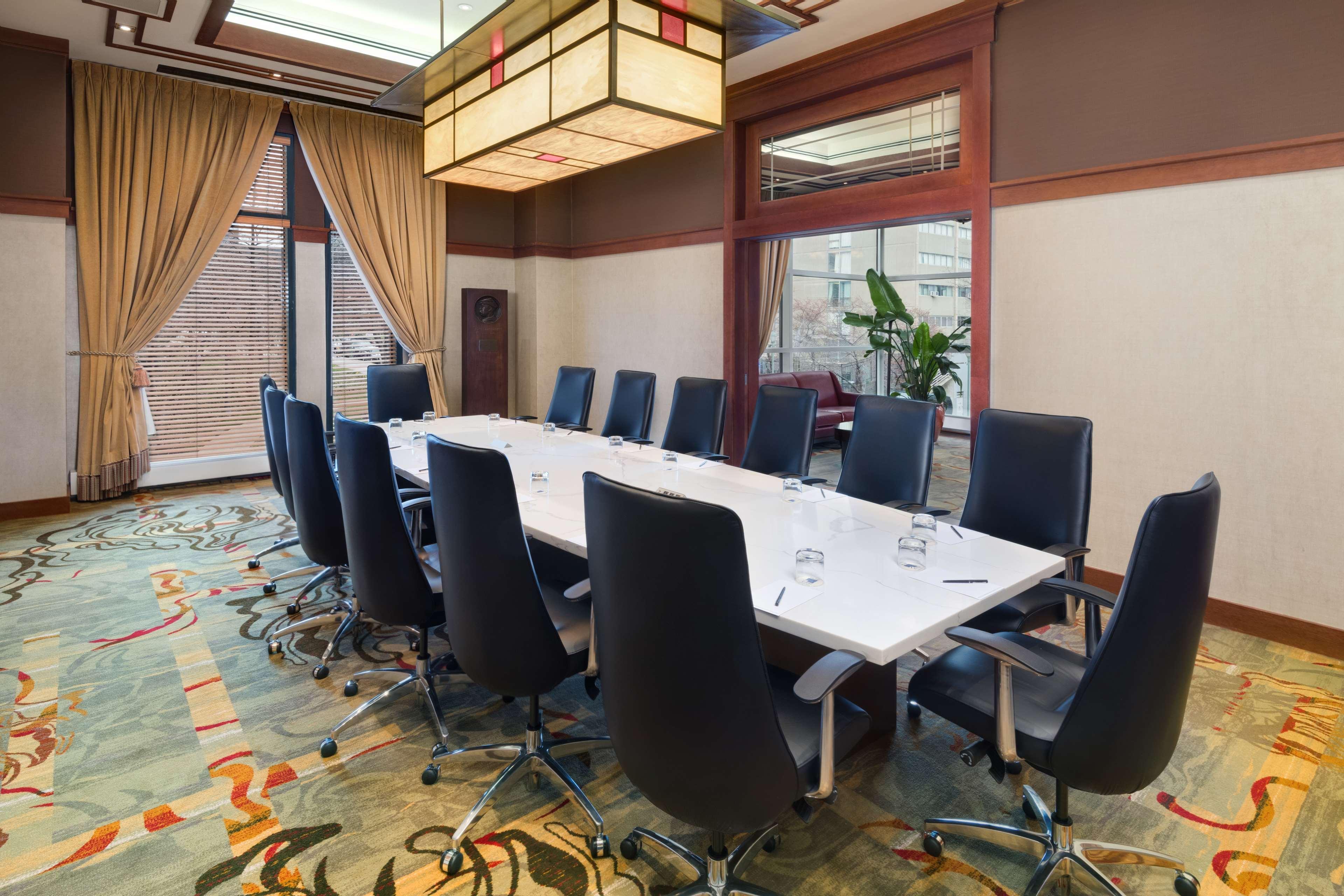 The Inn At Penn, A Hilton Hotel Filadelfia Esterno foto