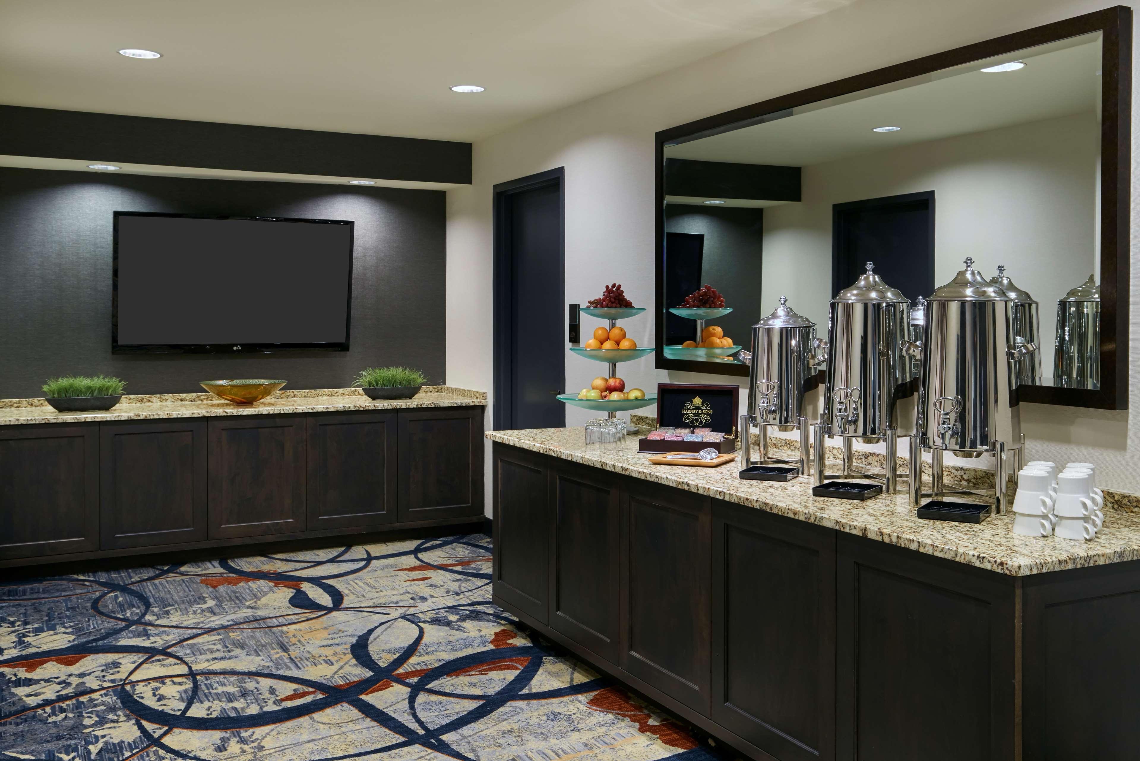 The Inn At Penn, A Hilton Hotel Filadelfia Esterno foto