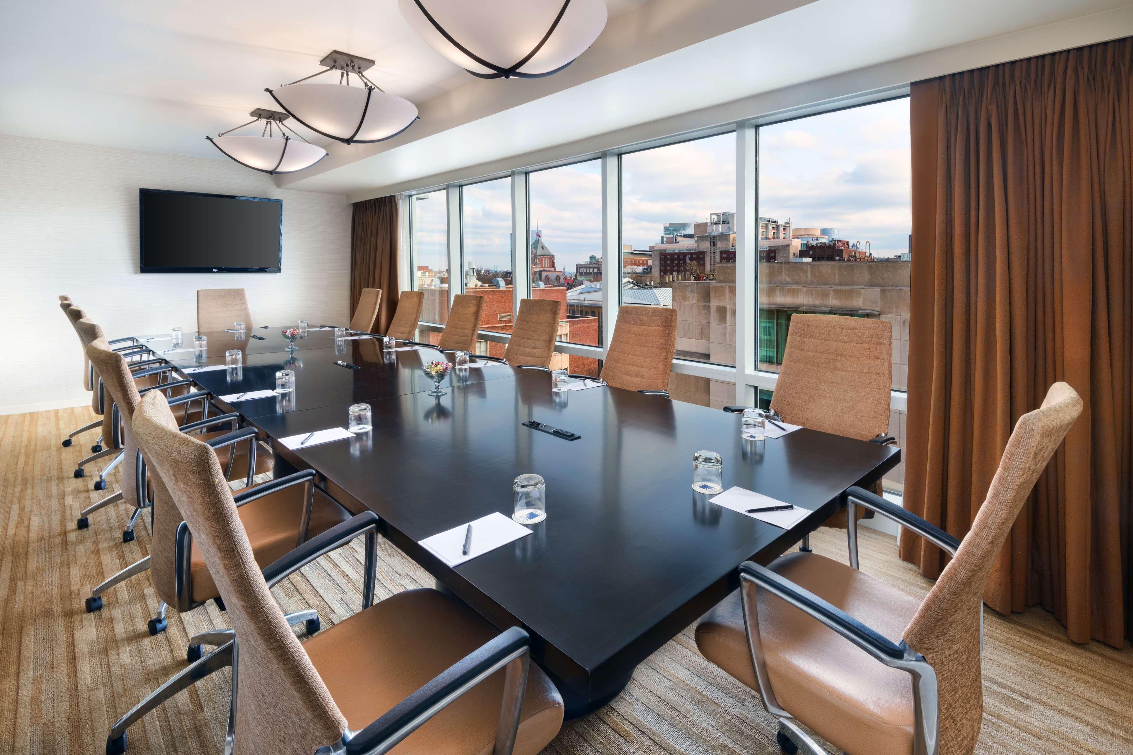 The Inn At Penn, A Hilton Hotel Filadelfia Esterno foto