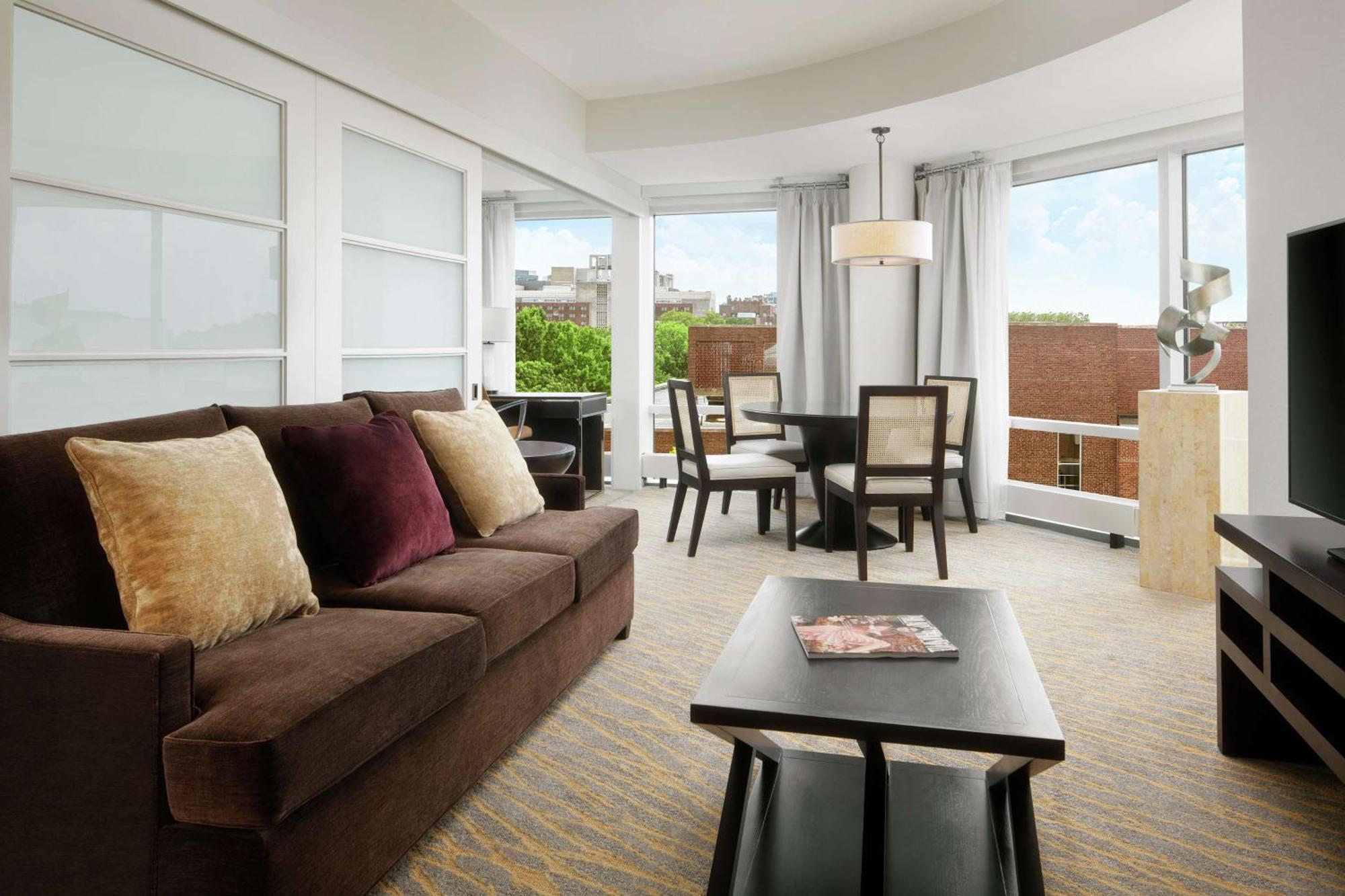 The Inn At Penn, A Hilton Hotel Filadelfia Esterno foto